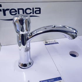 Knob Handle Pillar Tap