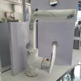 Straight Sprout Mable Pillar Tap (PKM 026)